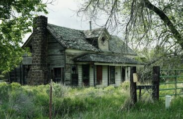 Comment trouver le propriétaire d’une maison abandonnée ?