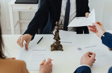 Comment gérer un bien immobilier après un divorce à l’ère numérique